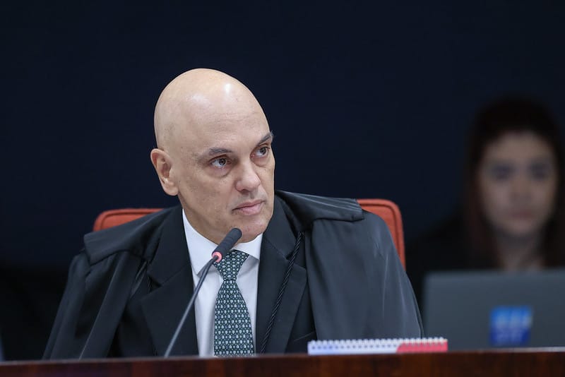 Moraes defende papel do STF contra 'tentativas de coação' internas e externas