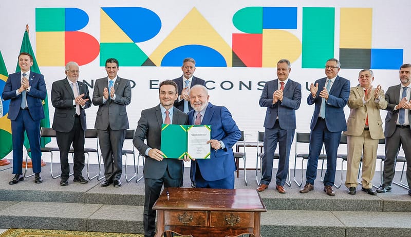 Ministros de Lula filiados ao PP e ao União Brasil são punidos pelos partidos por resistirem a deixar cargos no governo