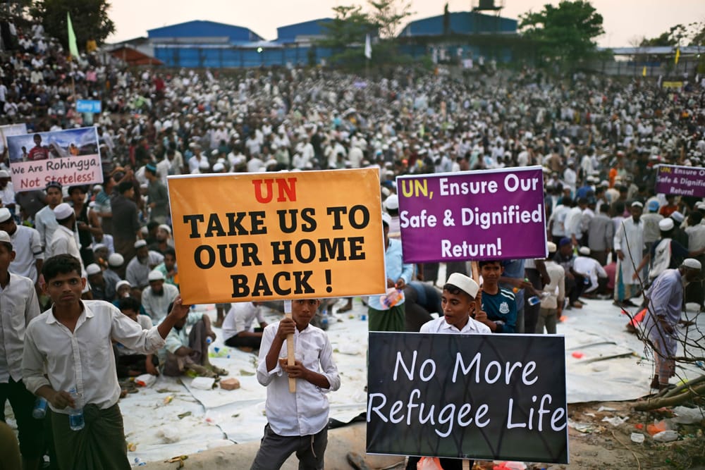 Mianmar afirma que mais de 300 mil refugiados rohingyas foram verificados para repatriação