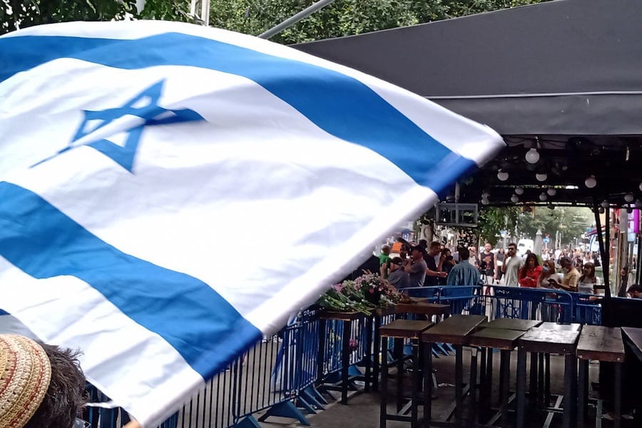 Bar Ilka, em Tel Aviv, local do atentado do dia 7 de abril / Foto: Henry Galsky