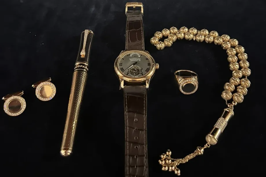 Conjunto das joias de Bolsonaro, ora devolvidas ao Estado brasileiro por meio da agência de penhores da Caixa / Foto: Reprod