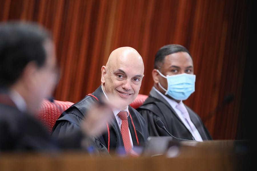 #896: Moraes rejeita ação do PL contra urnas e multa o partido
