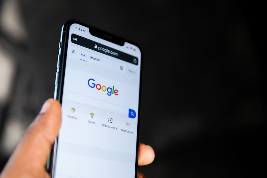 #1190: Anúncios do Google viabilizam receita de sites extremistas e desinformativos