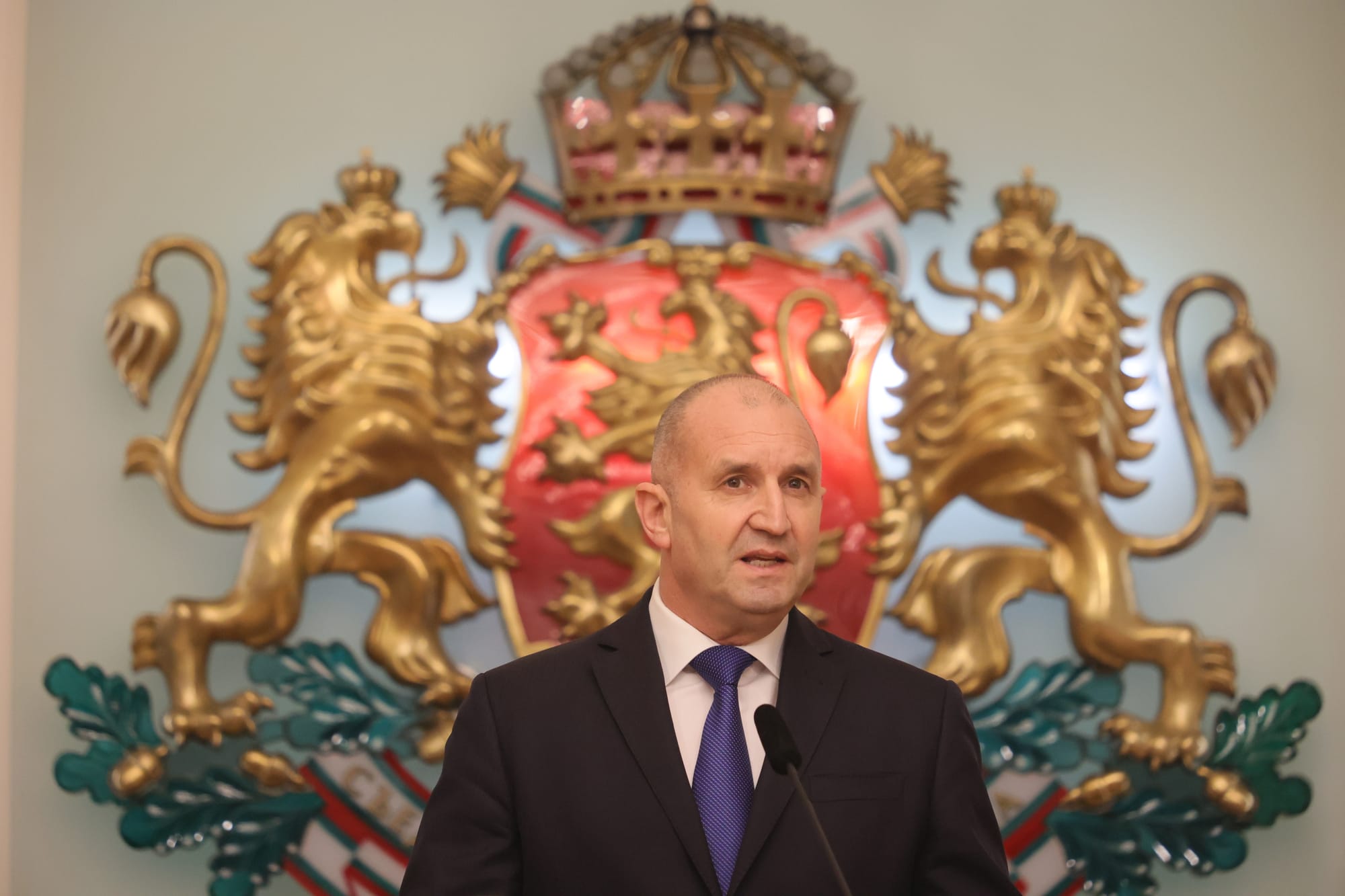 Presidente búlgaro de esquerda, Rumen Radev, anuncia renúncia
