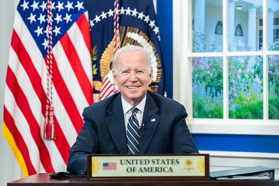 O presidente dos Estados Unidos, Joe Biden, anunciou mais US$ 800 milhões para a Ucrânia / Foto: Adam Schultz/Official Whit