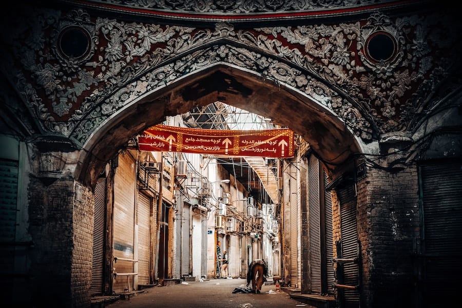 Imagem mostra Grand Bazaar, Tehran, no Irã /Foto: Omid Armin/Unsplash