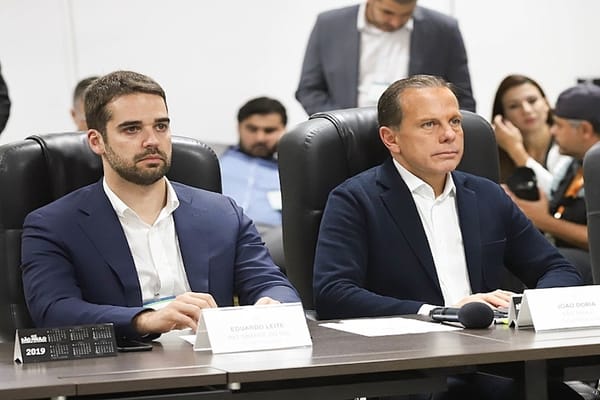 Os governadores Eduardo Leite e João Doria, do Rio Grande do Sul e São Paulo, respectivamente, disputam as prévias do PSDB