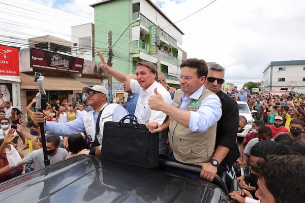 Correio Sabiá: Bolsonaro sobrevoou áreas atingidas por enchentes no Estado da Bahia / Foto: Isac Nóbrega/PR