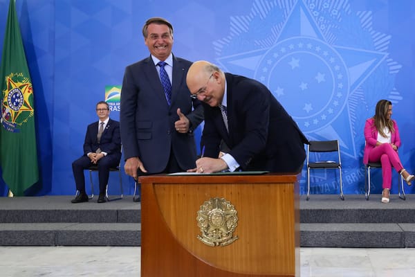 (Brasília - DF, 04/02/2022) Presidente da República, Jair Bolsonaro acompanhado do Ministro da Educação, Milton Ribeiro d