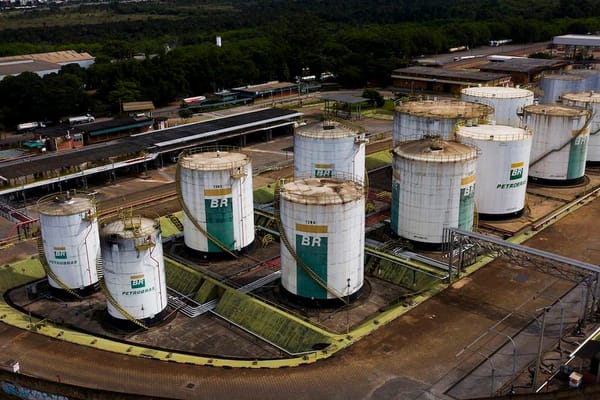 Centro de Distribuição da Petrobras no SIA, Terminal Terrestre de Brasília, onde se armazena e distribui produtos da compa