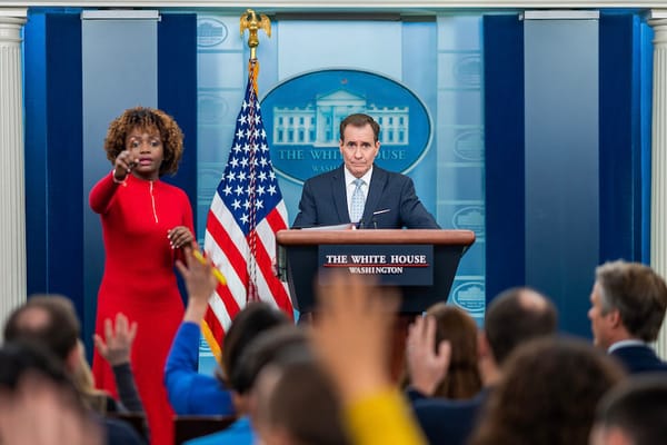 O porta-voz do Conselho de Segurança Nacional da Casa Branca, John Kirby / Foto: Official White House/Cameron Smith