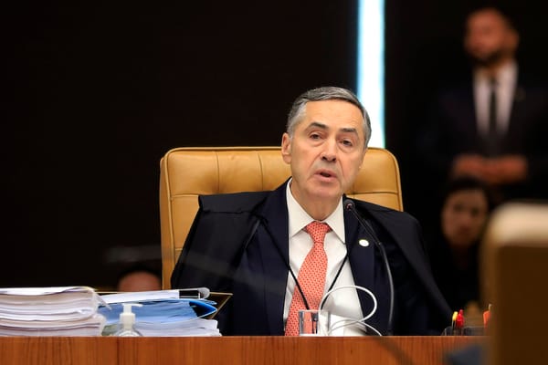 Ministro Roberto Barroso profere seu voto no julgamento da Ação Penal (AP) 1060, que tem como réu Aécio Lúcio Costa Pere