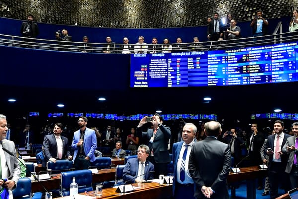 Por 43 votos a 21, senadores aprovaram o PL 2.903/202, que estabelece um marco temporal de referência para demarcação de t