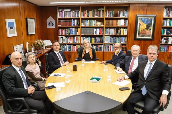 Então presidente do STF, a ministra Rosa Weber recebe em seu gabinete a visita do presidente do Senado, Rodrigo Pacheco / ?