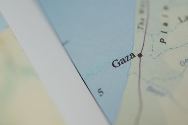 A Faixa de Gaza é alvo de constantes conflitos / 📸 CHUTTERSNAP/Unsplash