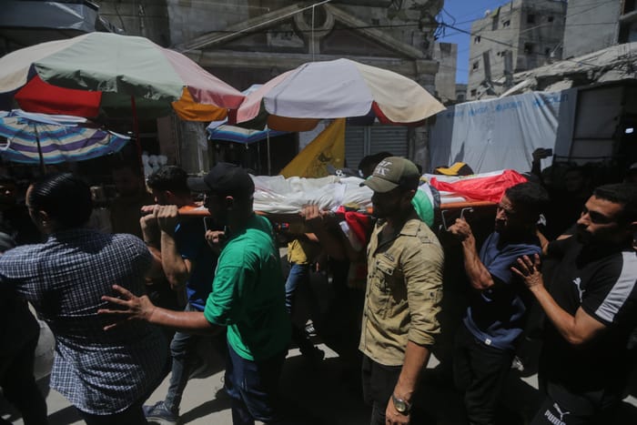 Ataque israelense mata organizador de exibição da Copa do Mundo em Gaza pouco antes do início da partida entre Egito e Argentina