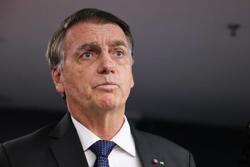 Bolsonaro é preso; baixe o arquivo com a decisão judicial