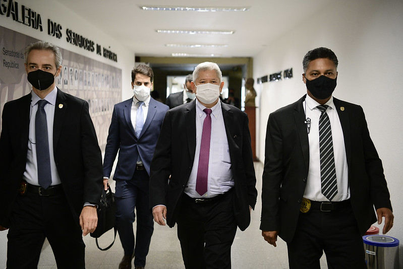 Raimundo Nonato, sócio da VTCLog, chega para depor na CPI da Pandemia, onde confirmou aditivos milionários com a Saúde