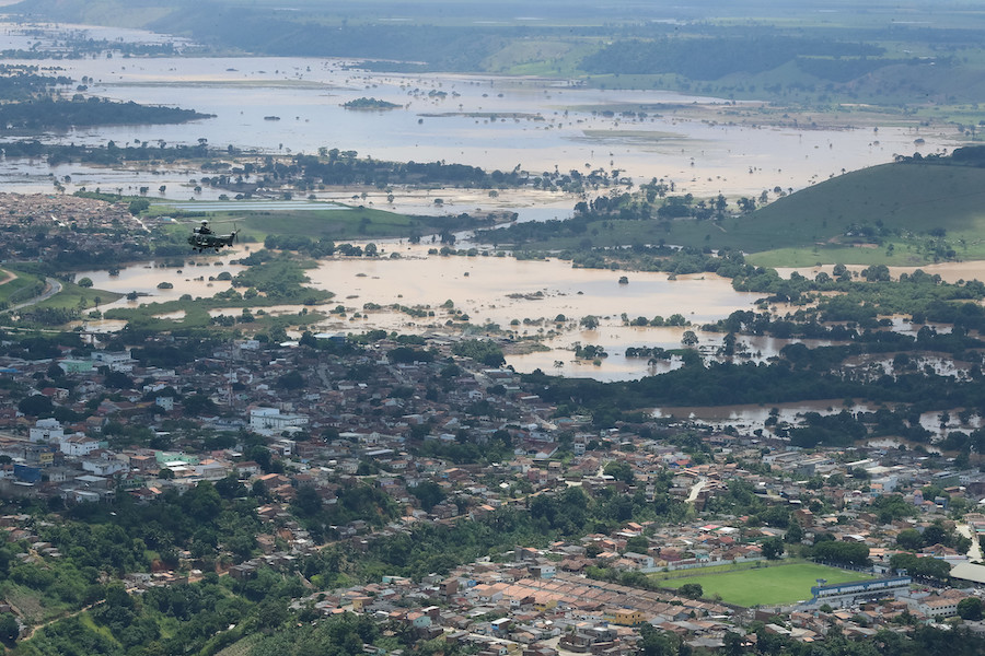 (Porto Seguro - BA, 12/12/2021) Presidente Bolsonaro sobrevoa áreas atingidas por enchentes no Estado da Bahia. Foto: Isac Nóbrega/PR