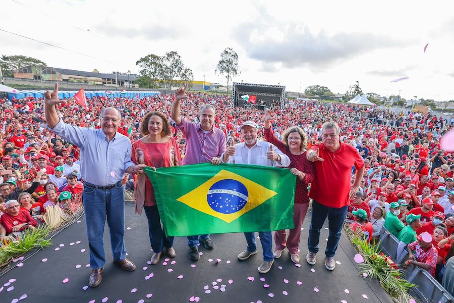 O ex-presidente Luiz Inácio Lula da Silva ao lado de Geraldo Alckmin em Pernambuco / Foto: Ricardo Stuckert/Reprodução/Twitter