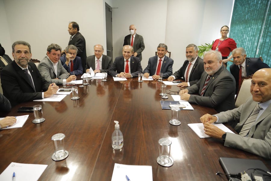 PEC da Transição: Reunião de integrantes da transição de governo de Lula com o relator do Orçamento, senador Marcelo Castro (MDB-PI) / Foto: Assessoria do senador Jean Paul Prates (PT-RN)