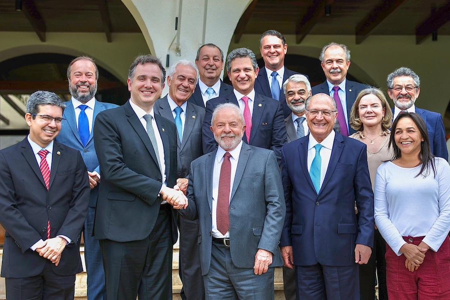 Sabiá: Lula e aliados da equipe de transição com o presidente do Senado, Rodrigo Pacheco, no dia 9 de novembro / Foto: Ricardo Stuckert/Divulgação