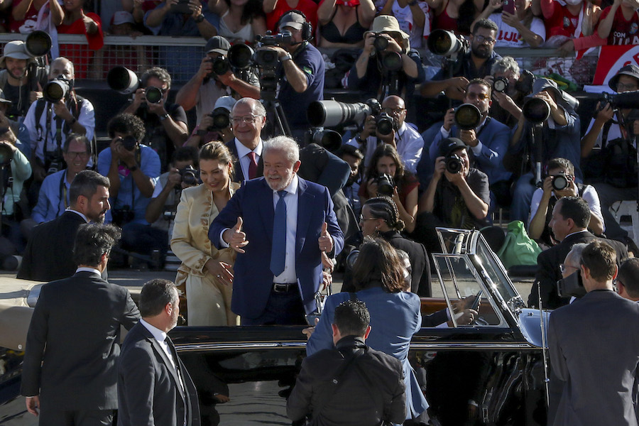 O presidente Luiz Inácio Lula da Silva chega ao Palácio do Planalto usando o Rolls Royce presidencial / Foto: Tania Rego/Agência Brasil