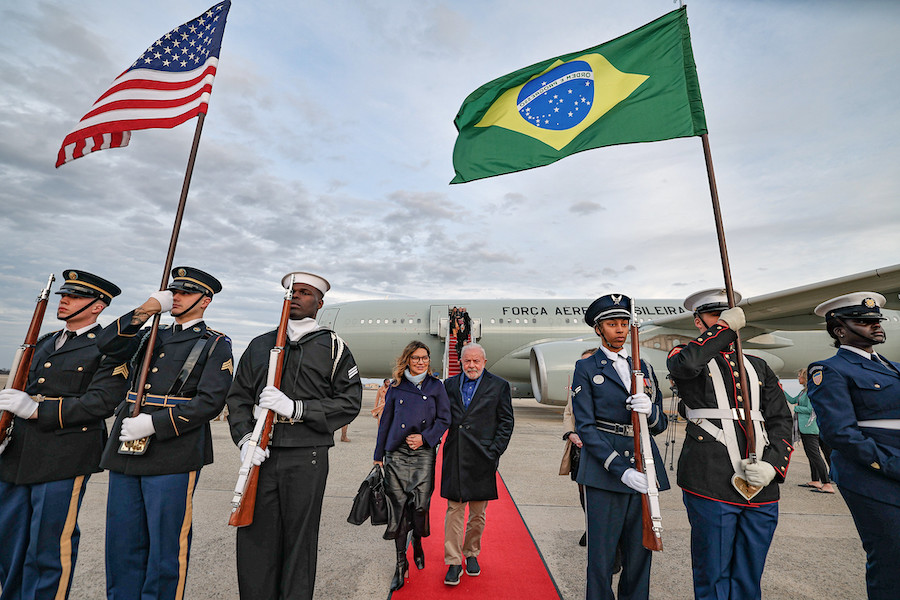 Sabiá: Lula e Janja, durante chegada em Washington, na Base Aérea de Andrews, Washington / Foto: Ricardo Stuckert/PR