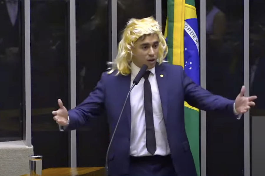 Sabiá: Deputado federal Nikolas Ferreira (PL-MG) durante discurso homofóbico na Câmara / Foto: Reprodução/TV Câmara